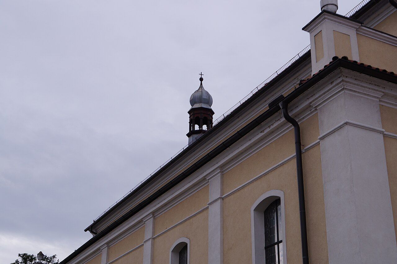 Wieża kościoła w Chróścicach